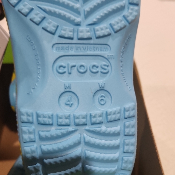 CROCS Blue Lemon Print Clogs - Picture 2 of 3